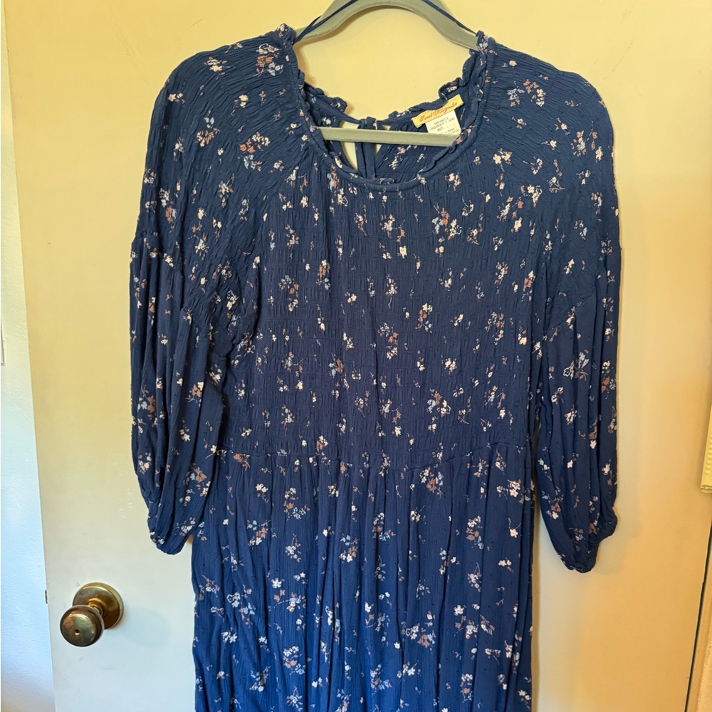 Magnolia Navy and Pink Textured Top